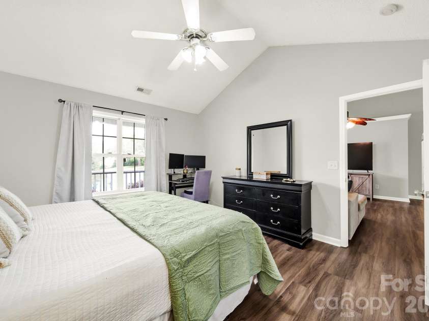 1828 Bloomsbury Drive, Rock Hill, SC 29730.  MLS# CAR4367148, YatesRealty ID 10140. 