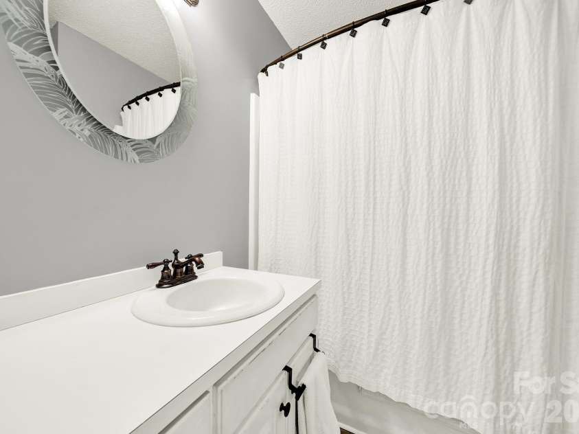 1828 Bloomsbury Drive, Rock Hill, SC 29730.  MLS# CAR4367148, YatesRealty ID 10140. 