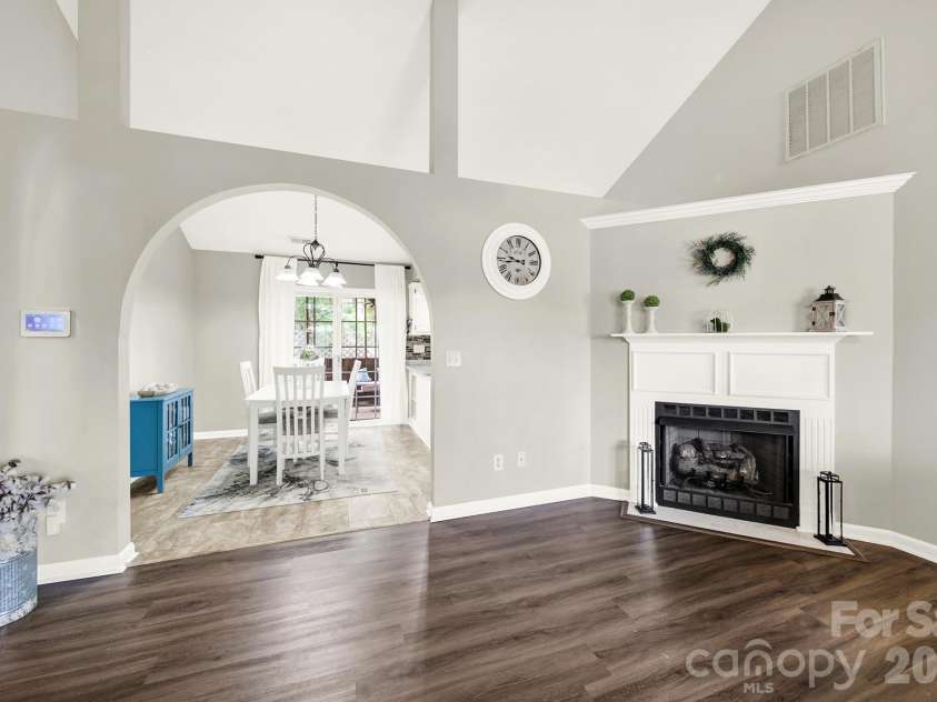 1828 Bloomsbury Drive, Rock Hill, SC 29730.  MLS# CAR4367148, YatesRealty ID 10140. 