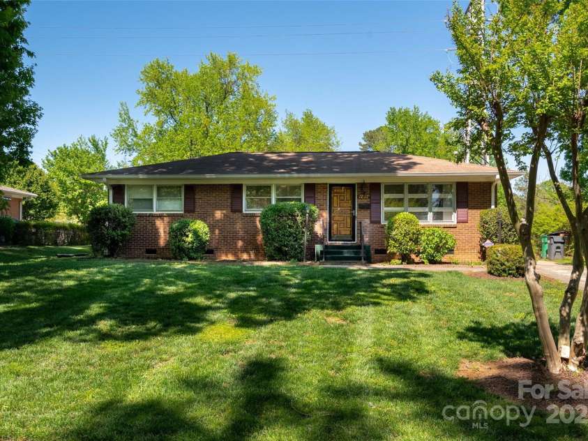 1232 Bilmark Avenue, Charlotte, NC 28213.  MLS# CAR4231787, YatesRealty ID 10141. 