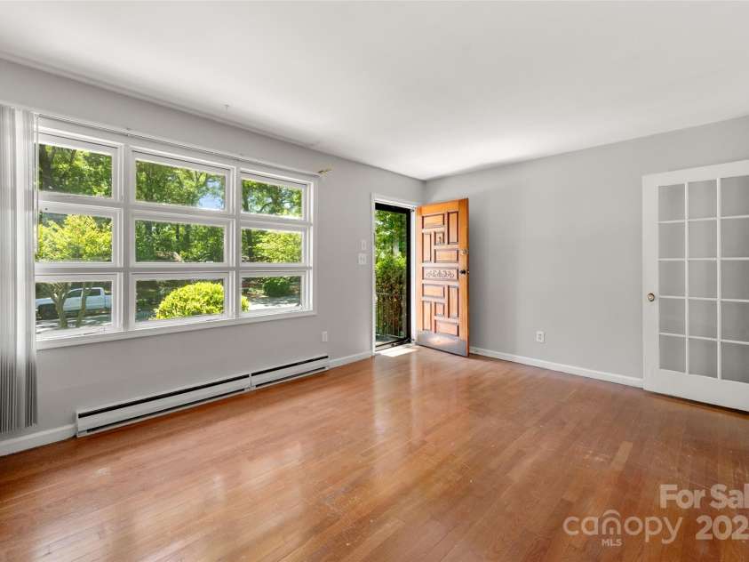 1232 Bilmark Avenue, Charlotte, NC 28213.  MLS# CAR4231787, YatesRealty ID 10141. 