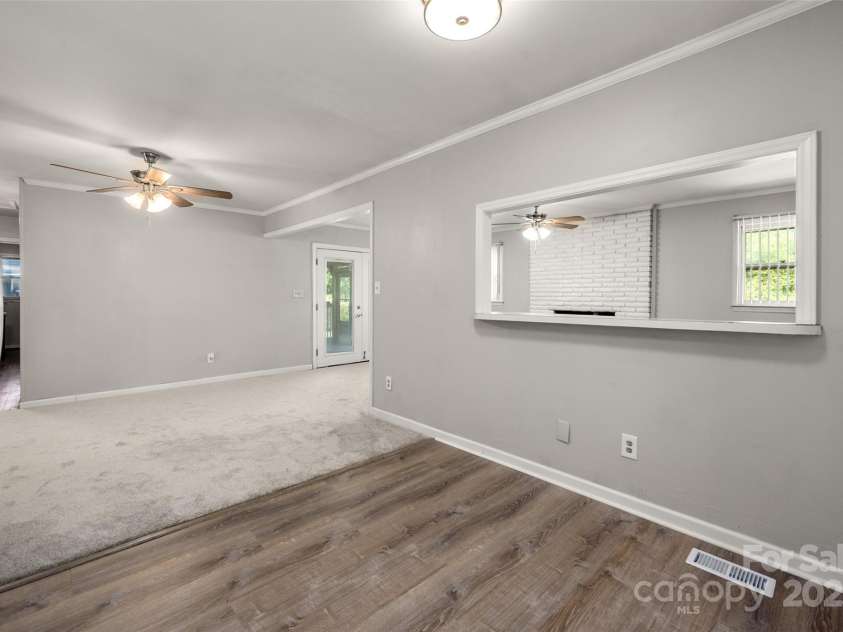 1232 Bilmark Avenue, Charlotte, NC 28213.  MLS# CAR4231787, YatesRealty ID 10141. 