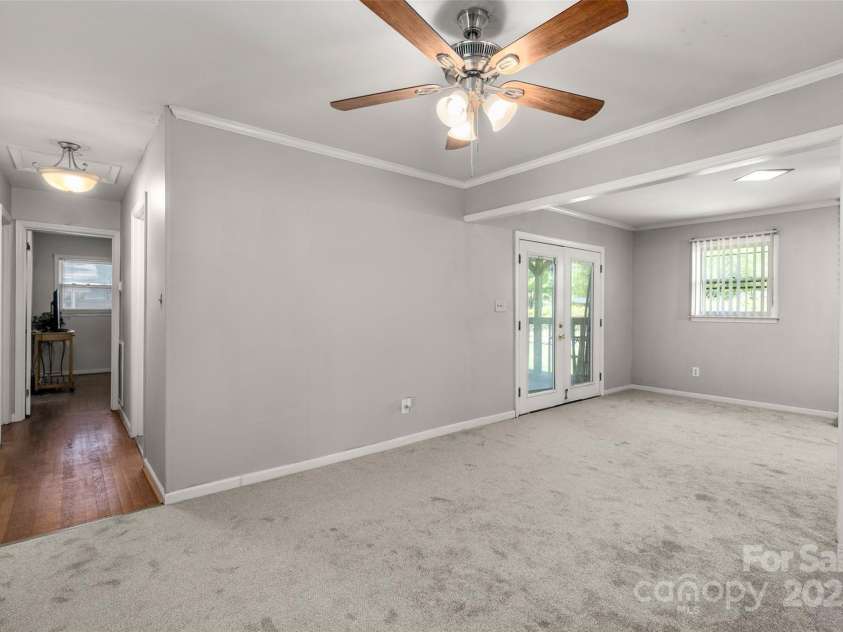1232 Bilmark Avenue, Charlotte, NC 28213.  MLS# CAR4231787, YatesRealty ID 10141. 