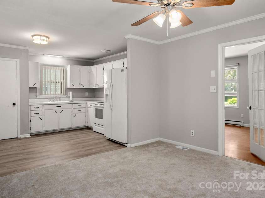 1232 Bilmark Avenue, Charlotte, NC 28213.  MLS# CAR4231787, YatesRealty ID 10141. 