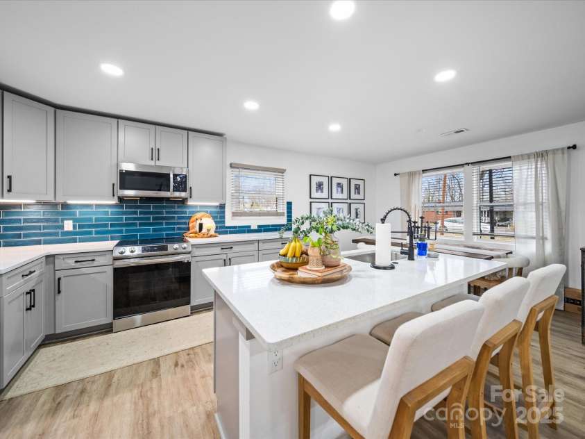 404 Plaza Drive, Harrisburg, NC 28075.  MLS# CAR4232649, YatesRealty ID 10142. Kitchen