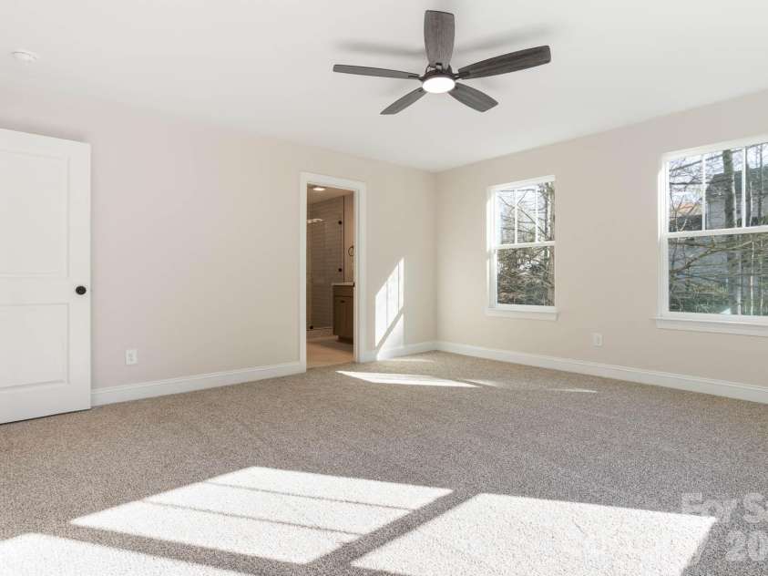 644 Deerfield Drive, Mount Holly, NC 28120.  MLS# CAR4357506, YatesRealty ID 10142. 