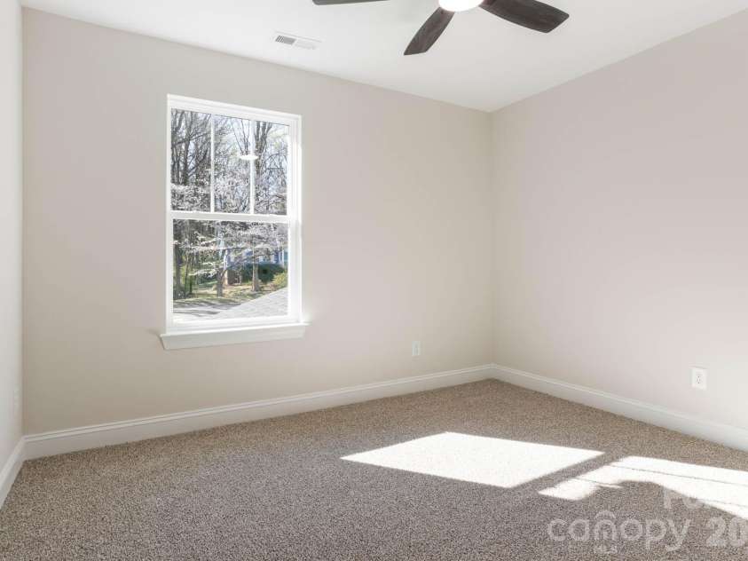 644 Deerfield Drive, Mount Holly, NC 28120.  MLS# CAR4357506, YatesRealty ID 10142. 