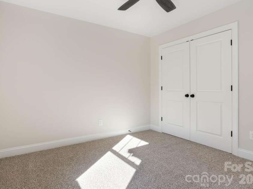 644 Deerfield Drive, Mount Holly, NC 28120.  MLS# CAR4357506, YatesRealty ID 10142. 