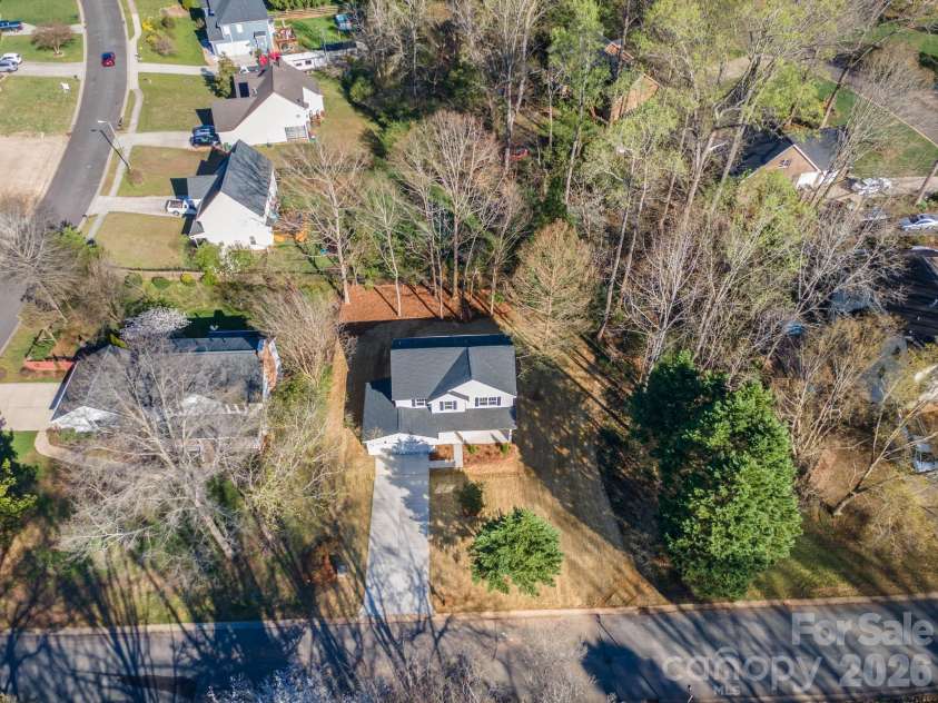 644 Deerfield Drive, Mount Holly, NC 28120.  MLS# CAR4357506, YatesRealty ID 10142. 