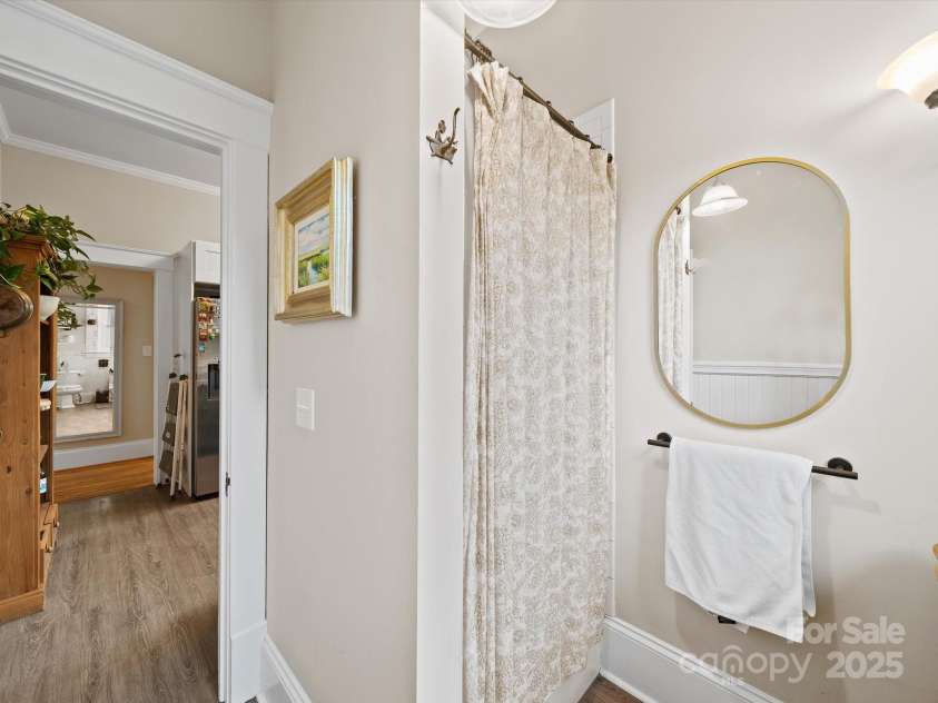 705 Fulton Street, Salisbury, NC 28144.  MLS# CAR4248091, YatesRealty ID 10143. Hall Bath
