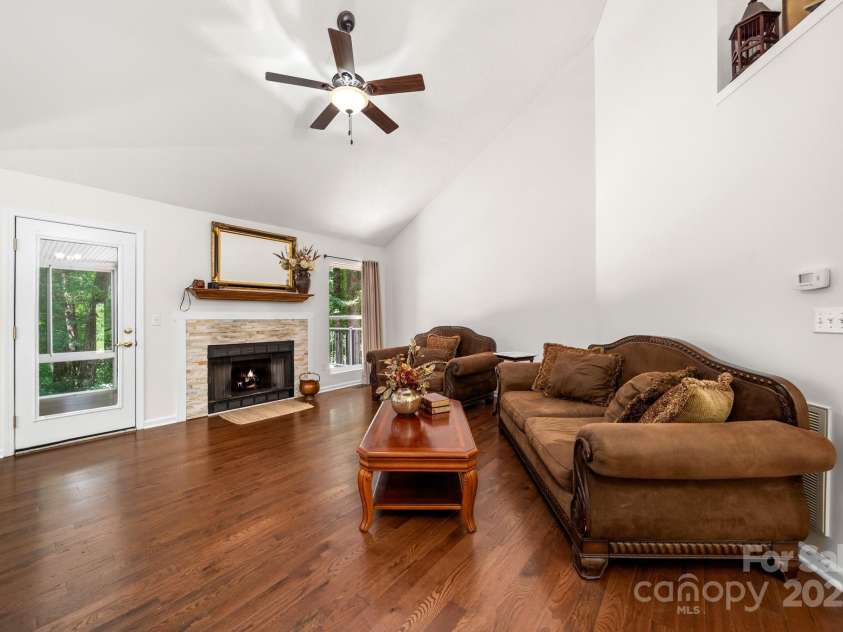 701 Salisbury Road, Hendersonville, NC 28792.  MLS# CAR4279569, YatesRealty ID 10145. 