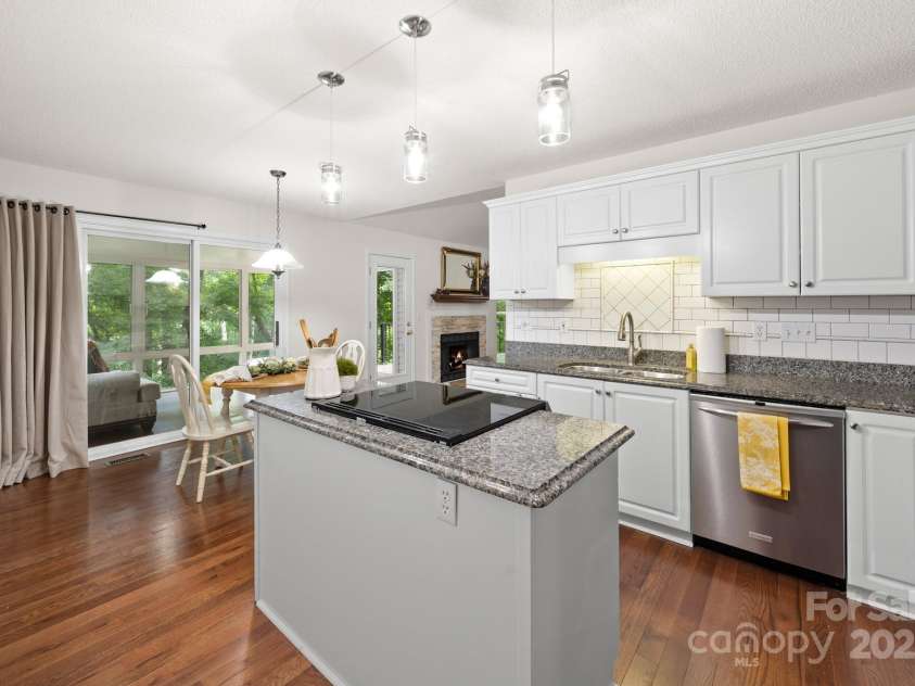 701 Salisbury Road, Hendersonville, NC 28792.  MLS# CAR4279569, YatesRealty ID 10145. 