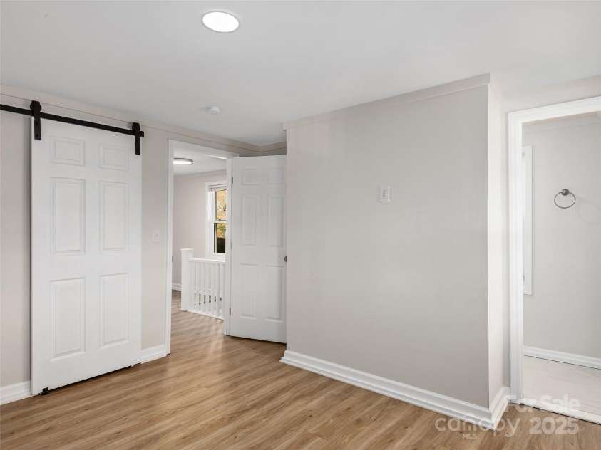 69 Jefferson Drive, Asheville, NC 28801.  MLS# CAR4207499, YatesRealty ID 10147. 