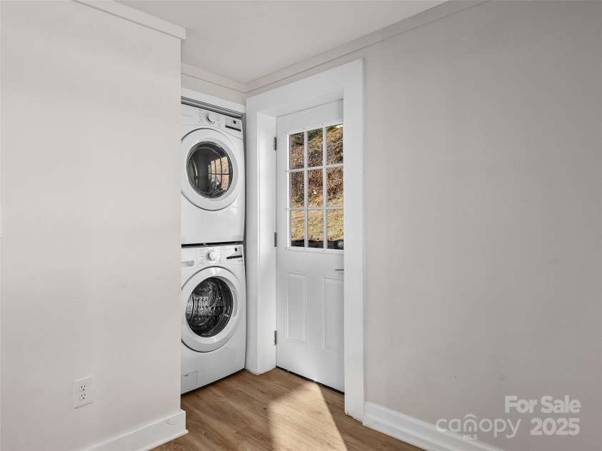 69 Jefferson Drive, Asheville, NC 28801.  MLS# CAR4207499, YatesRealty ID 10147. 