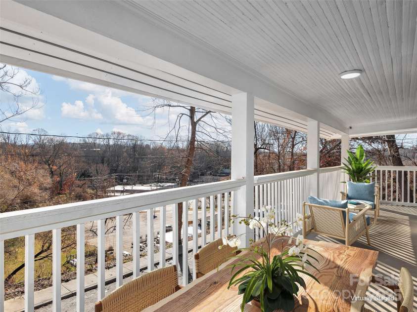 69 Jefferson Drive, Asheville, NC 28801.  MLS# CAR4207499, YatesRealty ID 10147. 