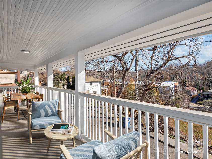 69 Jefferson Drive, Asheville, NC 28801.  MLS# CAR4207499, YatesRealty ID 10147. 