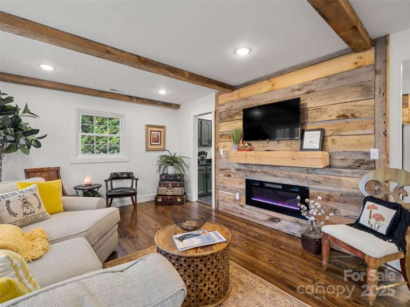 235 Royal Pines Drive, Arden, NC 28704.  MLS# CAR4243316, YatesRealty ID 10148. 