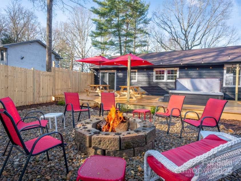 235 Royal Pines Drive, Arden, NC 28704.  MLS# CAR4243316, YatesRealty ID 10148. 