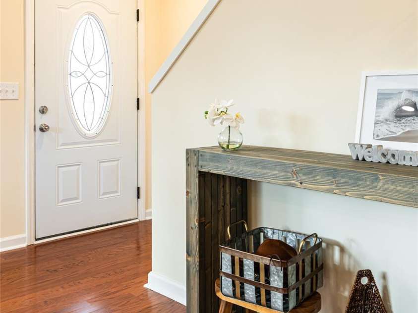 622 N Main Street, Canton, NC 28716.  MLS# CAR4331136, YatesRealty ID 10148. 