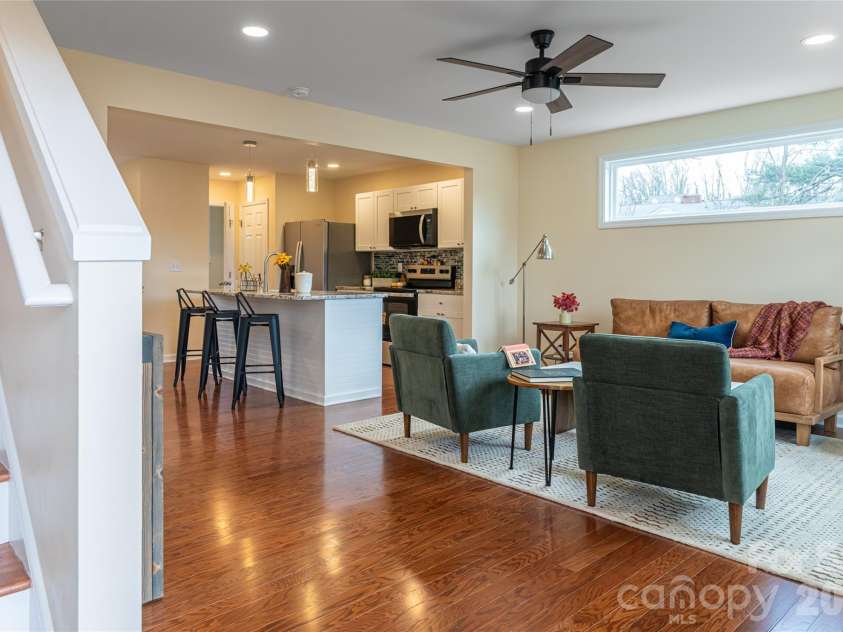 622 N Main Street, Canton, NC 28716.  MLS# CAR4331136, YatesRealty ID 10148. 