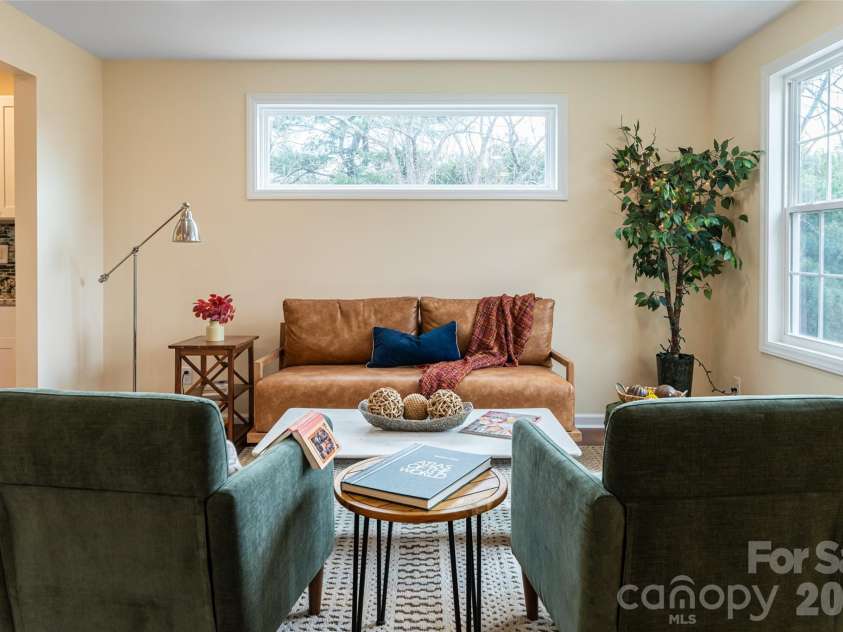 622 N Main Street, Canton, NC 28716.  MLS# CAR4331136, YatesRealty ID 10148. 