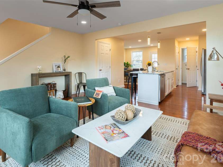 622 N Main Street, Canton, NC 28716.  MLS# CAR4331136, YatesRealty ID 10148. 