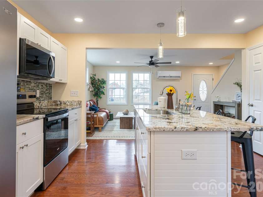 622 N Main Street, Canton, NC 28716.  MLS# CAR4331136, YatesRealty ID 10148. 