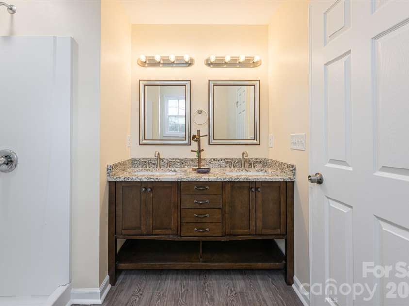 622 N Main Street, Canton, NC 28716.  MLS# CAR4331136, YatesRealty ID 10148. 