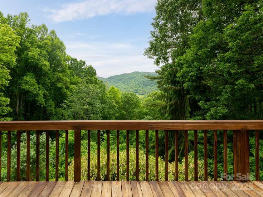 15 Breckenridge Drive, Fairview, NC 28730.  MLS# CAR4213849, YatesRealty ID 10149. 