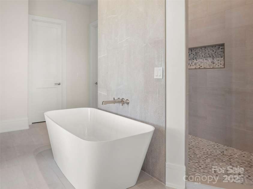 222 Secluded Hills Lane, Arden, NC 28704.  MLS# CAR4319899, YatesRealty ID 1015. 