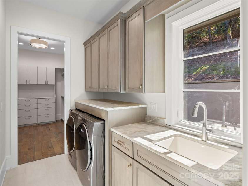 222 Secluded Hills Lane, Arden, NC 28704.  MLS# CAR4319899, YatesRealty ID 1015. 