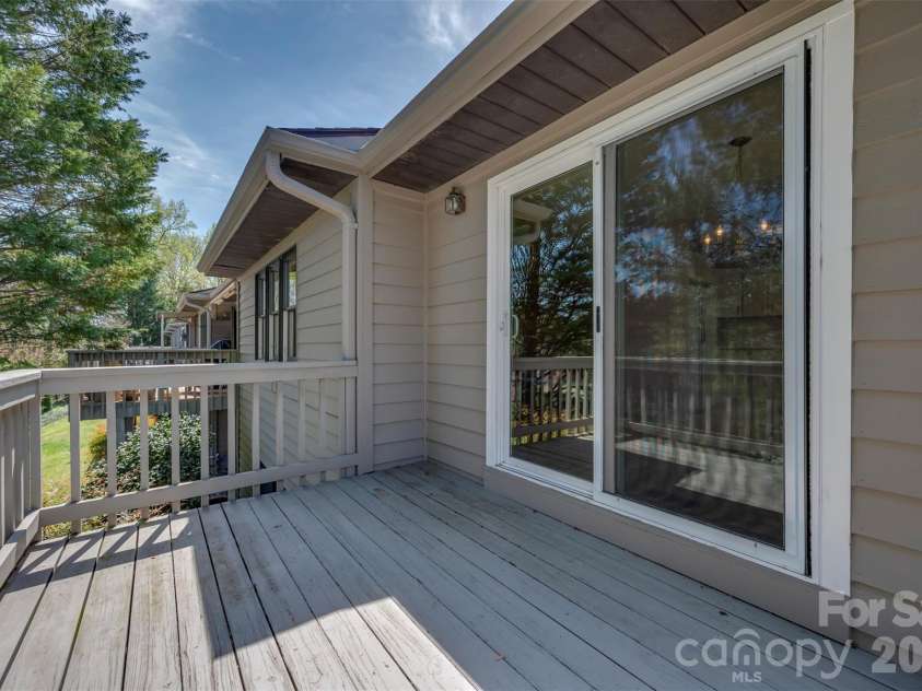 77 Chestnut Street, Tryon, NC 28782.  MLS# CAR4241972, YatesRealty ID 1015. 