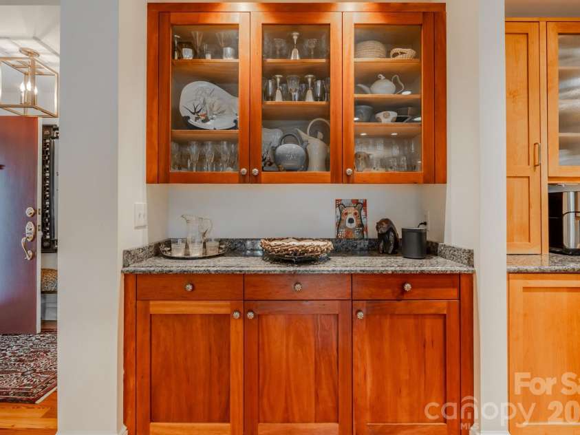 77 Chestnut Street, Tryon, NC 28782.  MLS# CAR4389953, YatesRealty ID 1015. Kitchen bar