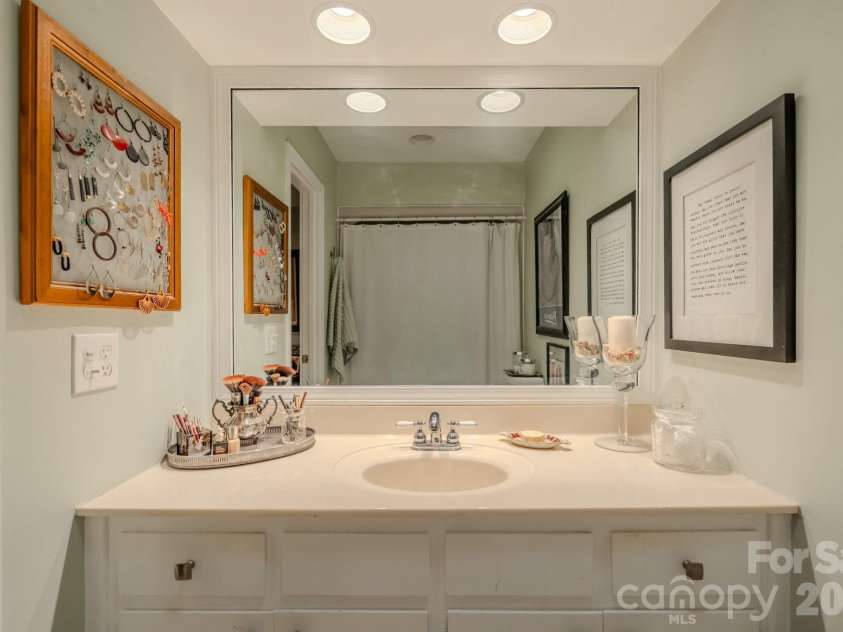 77 Chestnut Street, Tryon, NC 28782.  MLS# CAR4389953, YatesRealty ID 1015. Primary Bath