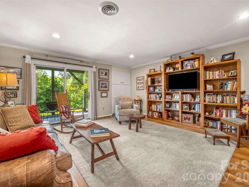 77 Chestnut Street, Tryon, NC 28782.  MLS# CAR4414058, YatesRealty ID 1015. 