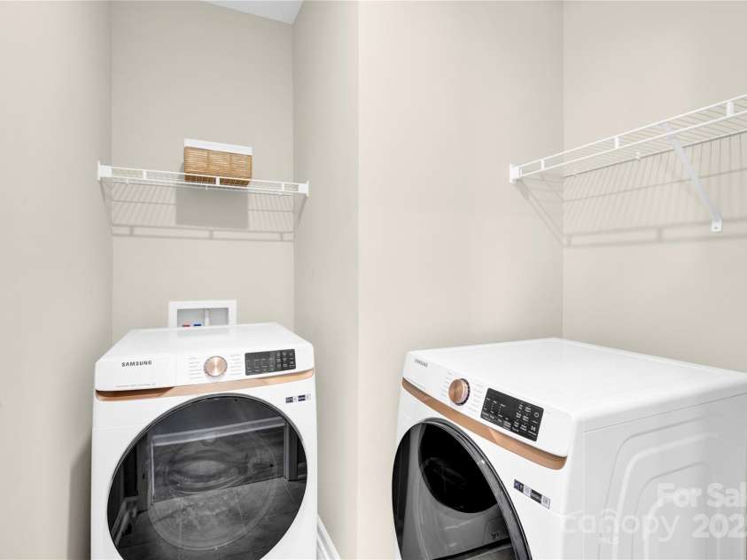 9131 Harwen Lane, Charlotte, NC 28215.  MLS# CAR4216808, YatesRealty ID 1015. 