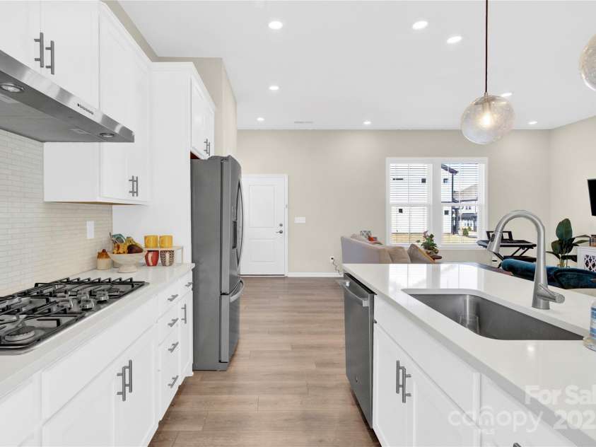 9131 Harwen Lane, Charlotte, NC 28215.  MLS# CAR4216808, YatesRealty ID 1015. 