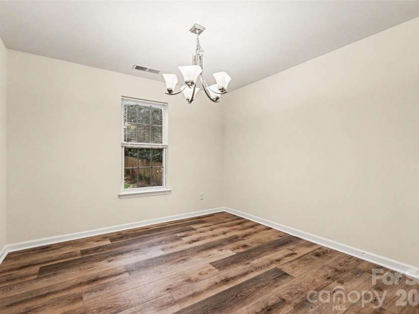 7515 Woodknoll Drive, Charlotte, NC 28217.  MLS# CAR4350241, YatesRealty ID 10150. 