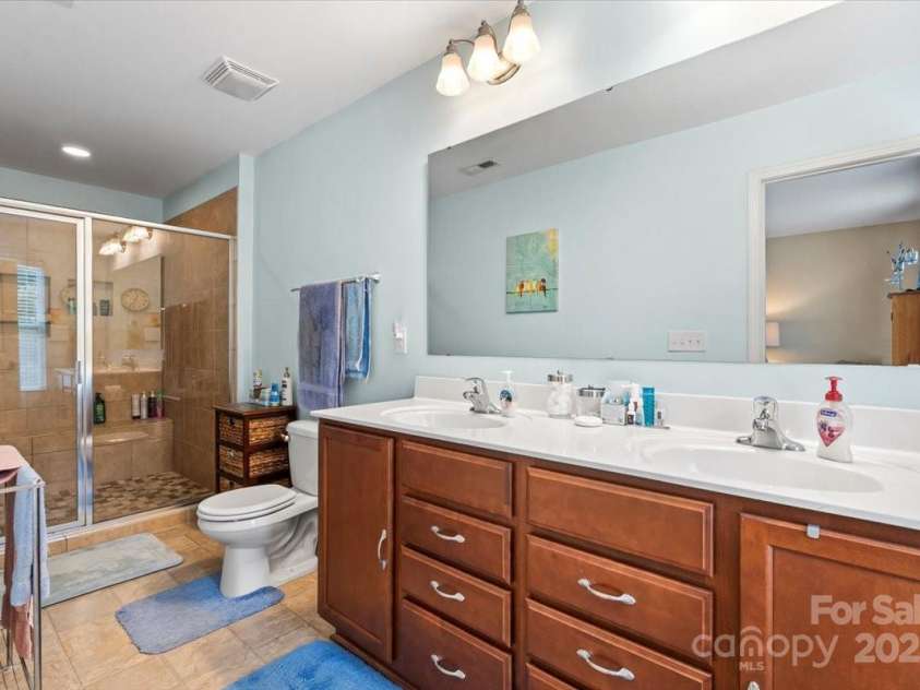 1021 Joselynn Drive, Gastonia, NC 28054.  MLS# CAR4290496, YatesRealty ID 10151. 