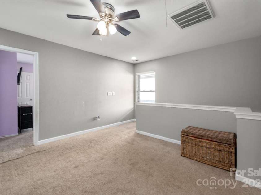 3434 Charterhall Lane, Charlotte, NC 28215.  MLS# CAR4330363, YatesRealty ID 10152. 