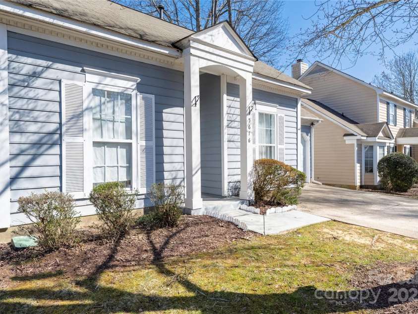 5616 Ebley Lane, Charlotte, NC 28227.  MLS# CAR4233417, YatesRealty ID 10154. 