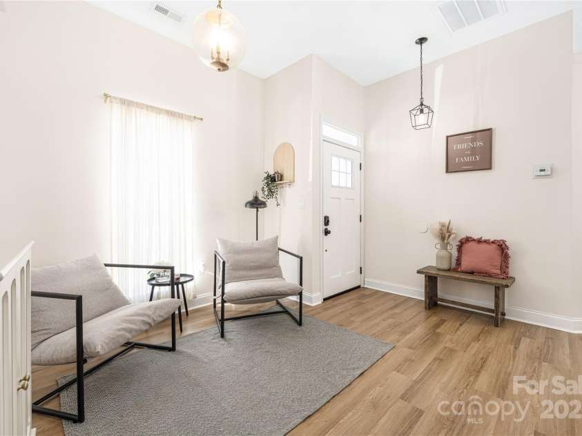 5616 Ebley Lane, Charlotte, NC 28227.  MLS# CAR4233417, YatesRealty ID 10154. 