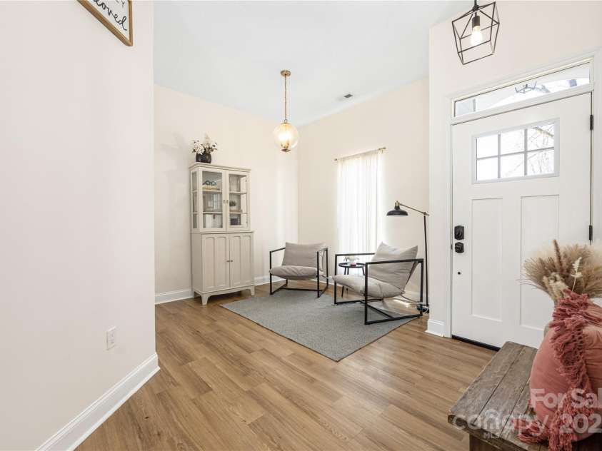 5616 Ebley Lane, Charlotte, NC 28227.  MLS# CAR4233417, YatesRealty ID 10154. 