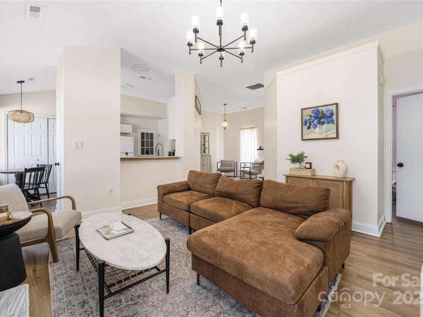 5616 Ebley Lane, Charlotte, NC 28227.  MLS# CAR4233417, YatesRealty ID 10154. 