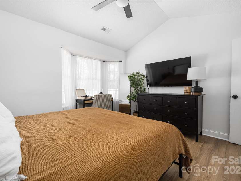 5616 Ebley Lane, Charlotte, NC 28227.  MLS# CAR4233417, YatesRealty ID 10154. 