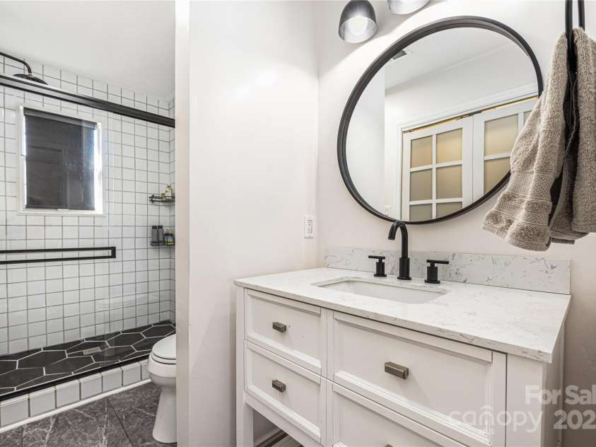 5616 Ebley Lane, Charlotte, NC 28227.  MLS# CAR4233417, YatesRealty ID 10154. 