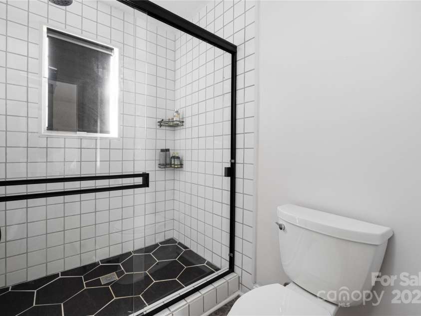 5616 Ebley Lane, Charlotte, NC 28227.  MLS# CAR4233417, YatesRealty ID 10154. 