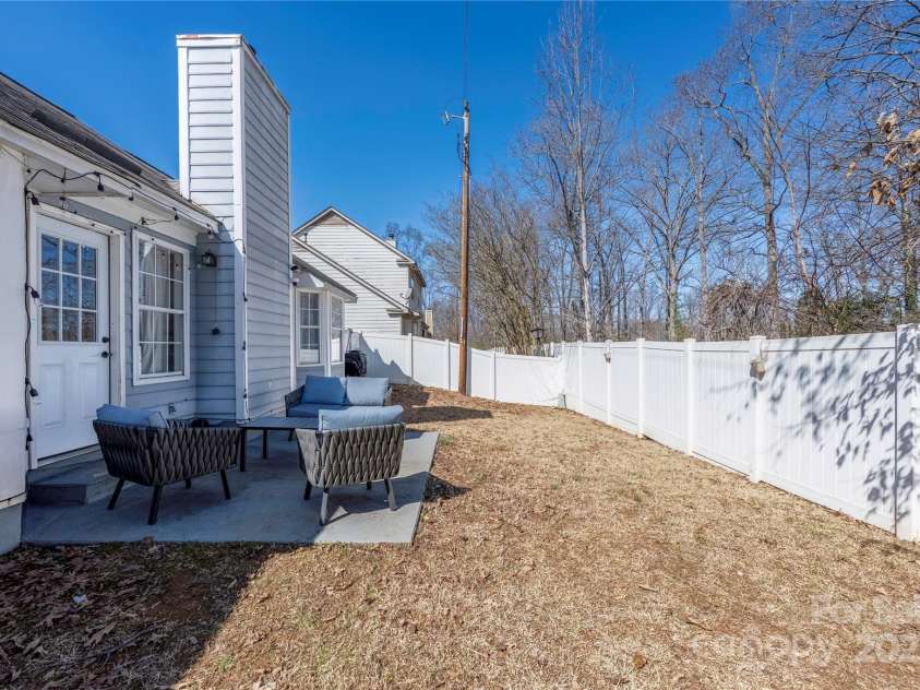 5616 Ebley Lane, Charlotte, NC 28227.  MLS# CAR4233417, YatesRealty ID 10154. 