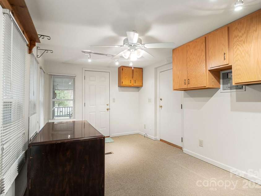 1138 Stateline Road, Lake Wylie, SC 29710.  MLS# CAR4237150, YatesRealty ID 10155. Flex Room