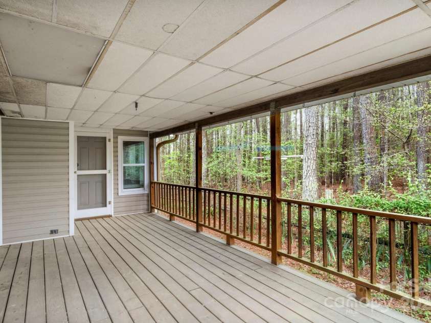 1138 Stateline Road, Lake Wylie, SC 29710.  MLS# CAR4237150, YatesRealty ID 10155. Side Porch